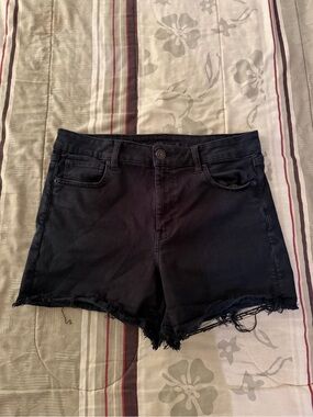 American Eagle Outfitters Black Frayed-Hem Denim Shorts